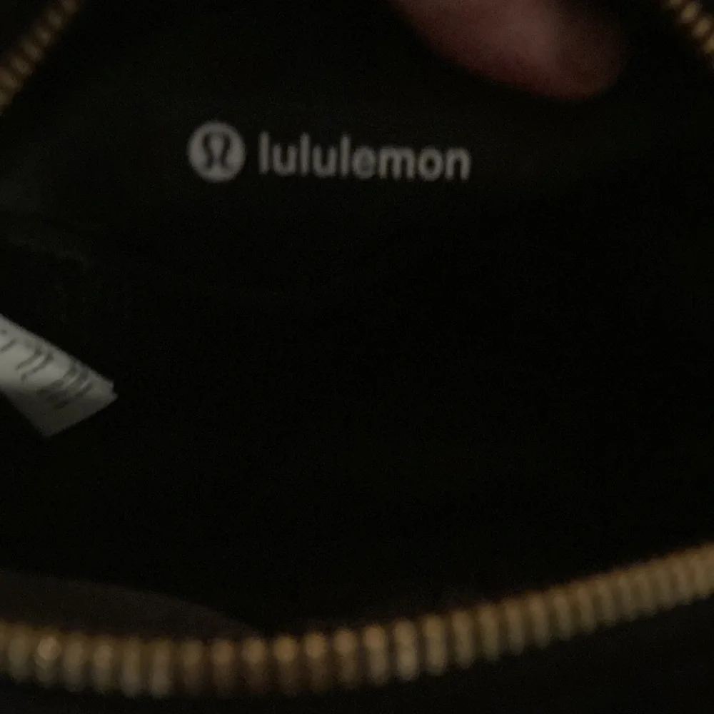 Lululemon go getter pouch in black velour